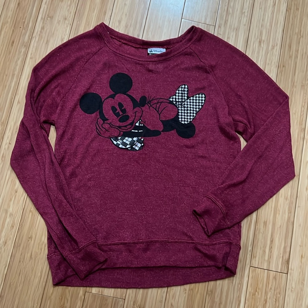 Lightweight Disney sweater sz L